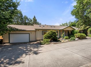 860 5th Ave, Gold Hill, OR 97525