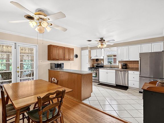 5th image of 1504 Edmondson Ave