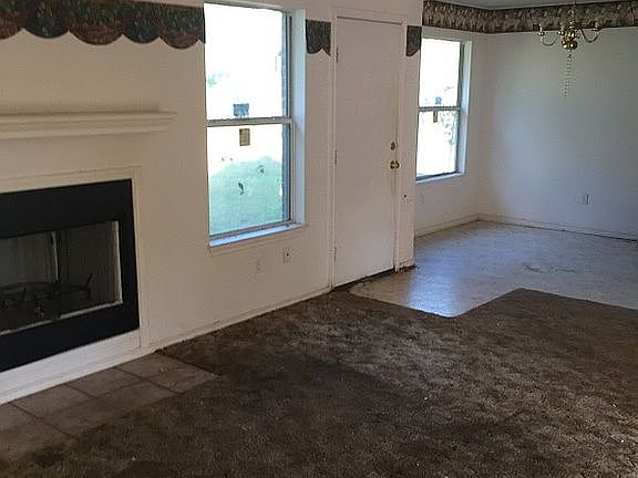 3rd image of 410 Monroe St
