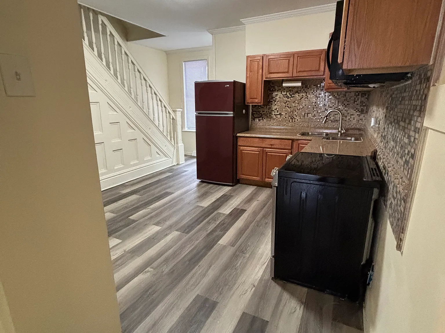 2 bed, $905 — Photo 3