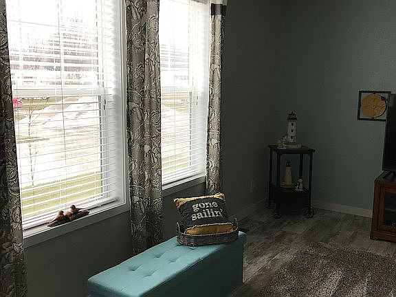 5th image of 1-80 Villa Ct