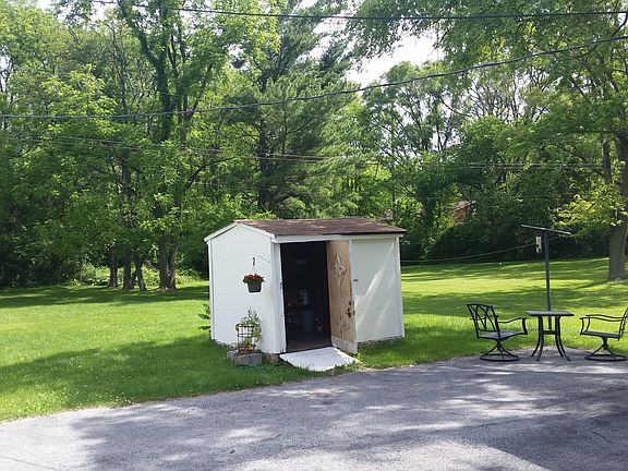 2nd image of 34 W 73rd Ave