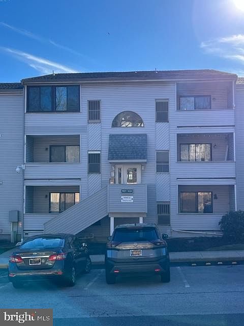 1st image of 1401 Governor Cir #159
