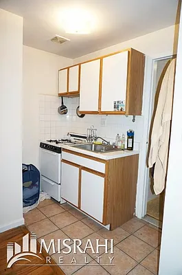 Rented by J Misrahi Realty Corp | media 3