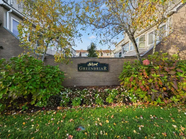 1900 Summer Street #13, Stamford, CT 06905