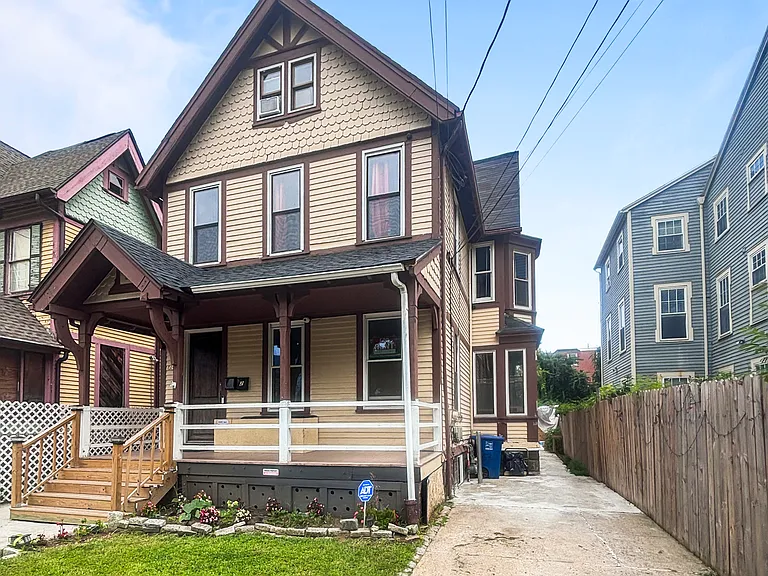630 Kossuth St #1 — Photo 2