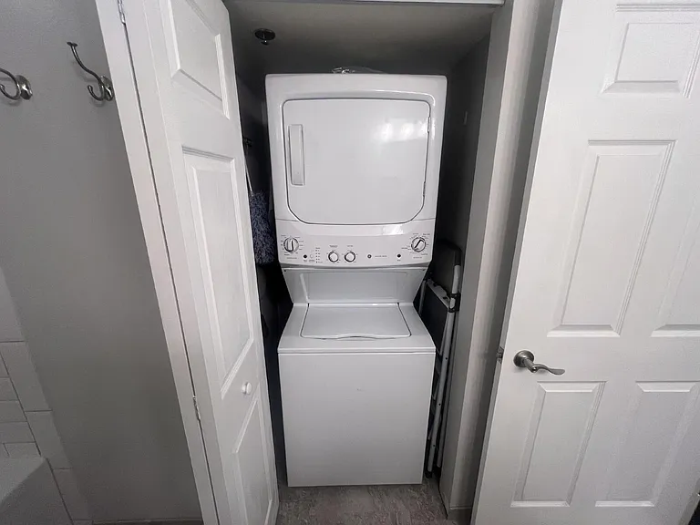 715 N Milwaukee St #302 — Photo 29