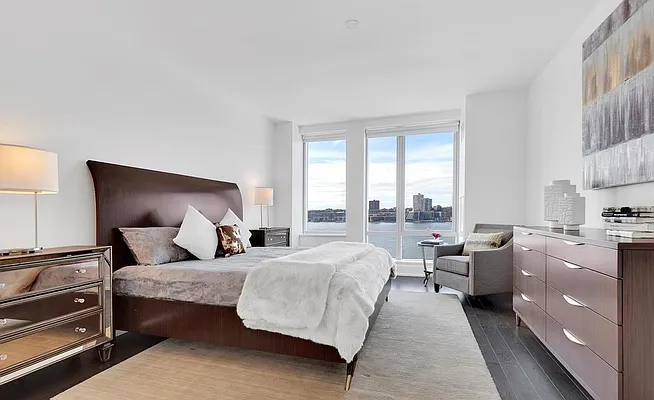 Sold by A & I Broadway | media 19