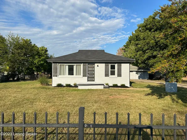 8010 Tolls Ln, Louisville, KY 40214