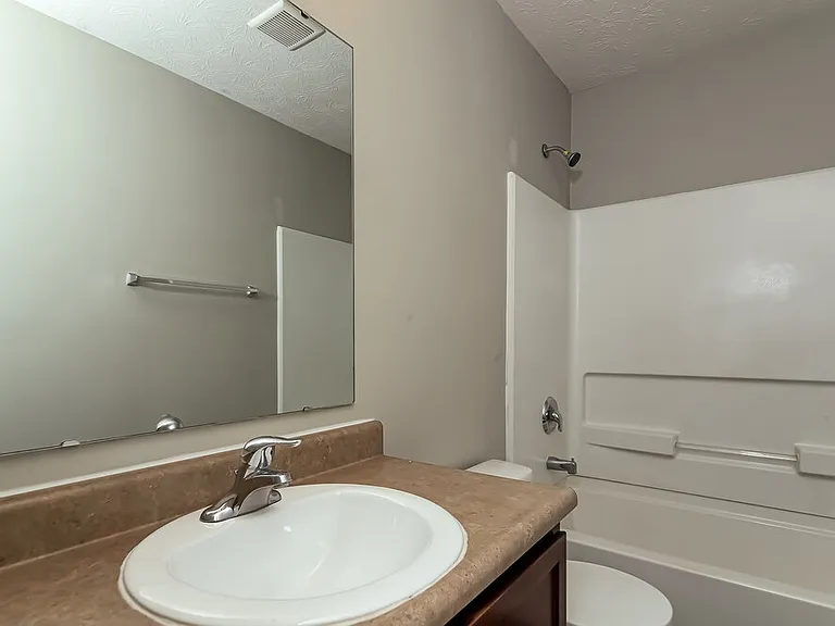 1396 Pencross Ln — Photo 18
