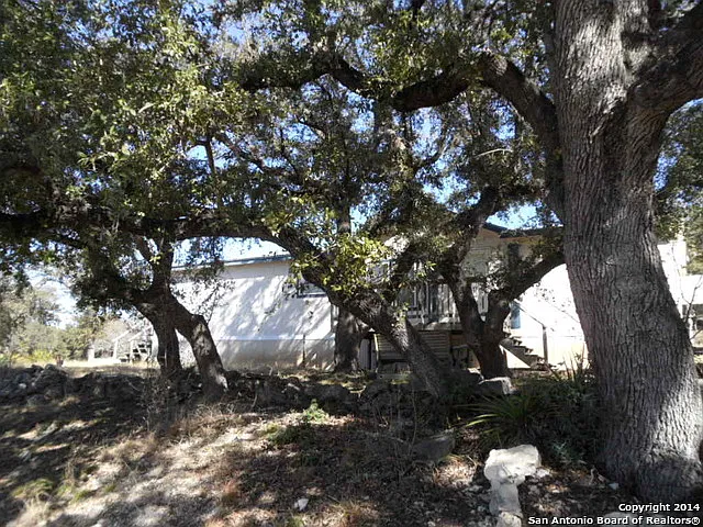 3 bed, 2.0 bath, 1568 sqft, $1,695 — Photo 2