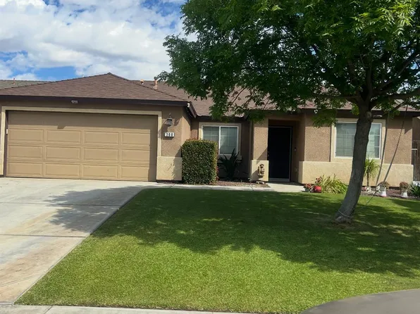 300 War Admiral Dr, Bakersfield, CA 93307