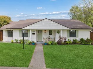 9734 Queenswood Ln, Dallas, TX 75238