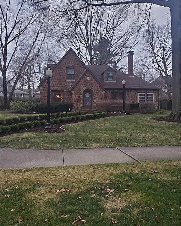 1st image of 150 E Firestone Blvd