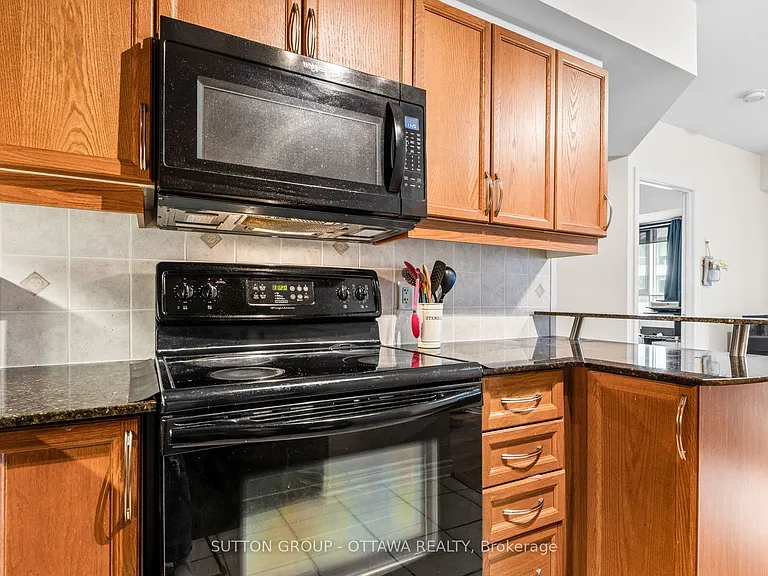 445 Laurier Ave W #905 — Photo 8