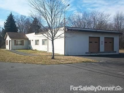 2nd image of 531 Union Mill Rd