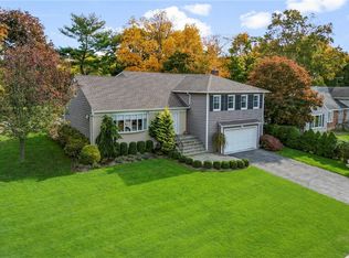 17 Dennis Dr, New Rochelle, NY 10804