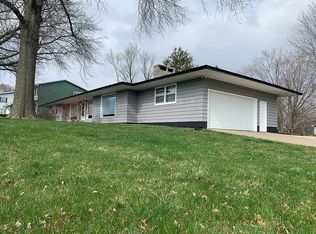 905 S Park St, Fairfield, IA