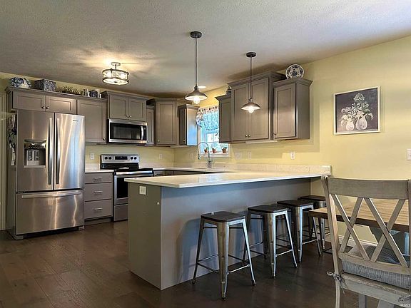 4th image of 1539 Hills Dr