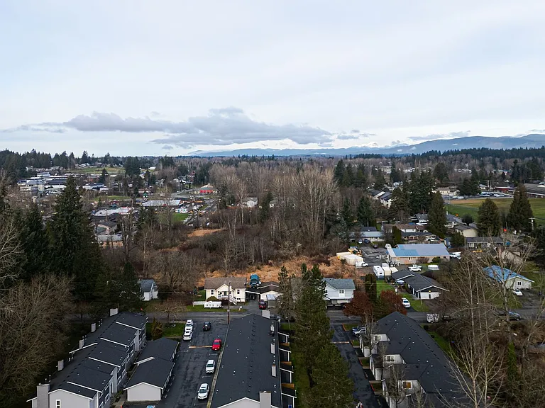LSLV Lakeshore Lakeview — Photo 4
