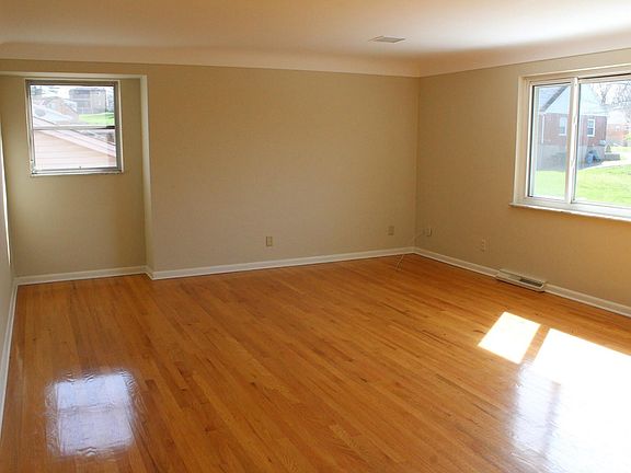 2nd floor bonus room, Office, family room or bedroom