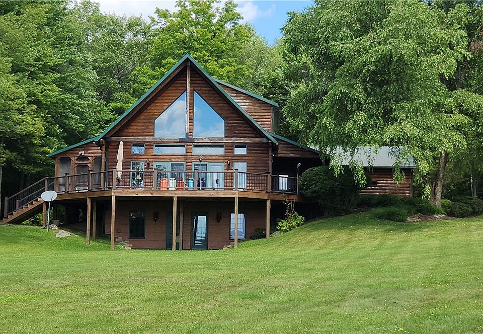 1st image of 351 Clancy Rd