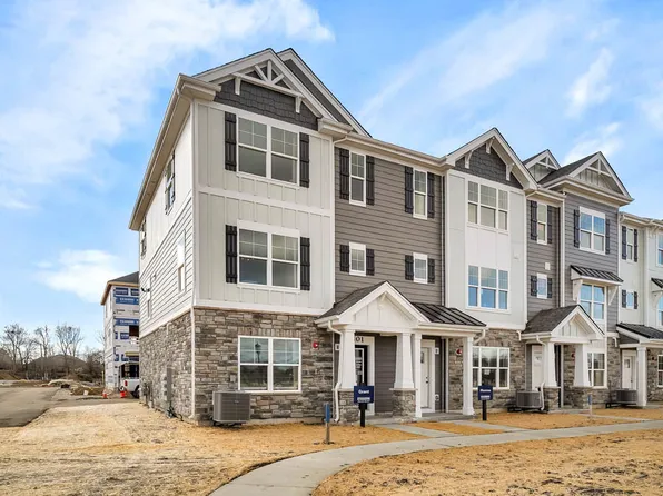 332 Basin Court St, Saint Charles, IL 60174