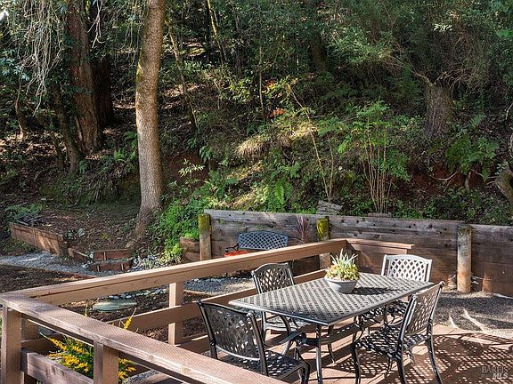 2nd image of 10443 Woodside Drive