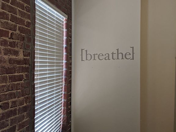 3rd image of 321 W B St #B