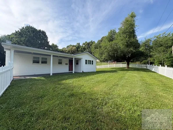 300 Vista Rd, Bluefield, WV 24701