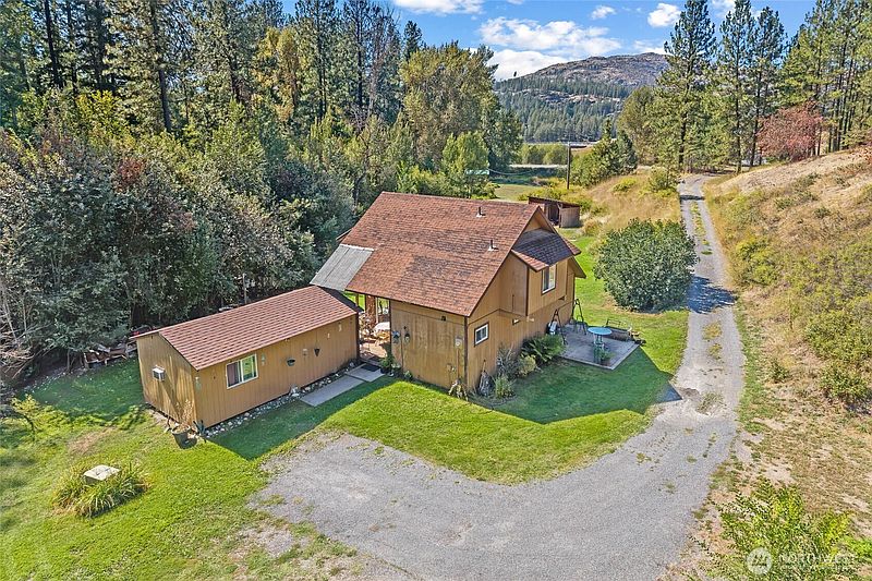 3rd image of 1043 Old Highway 12 Mile Road