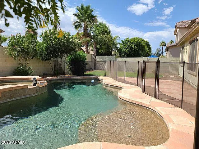 5 bed, 3.0 bath, 2925 sqft, $2,800 — Photo 2