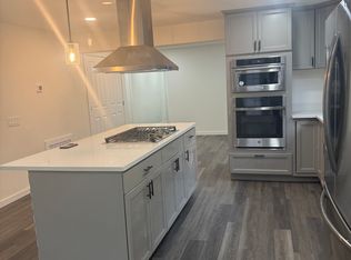 725 E Magnolia Ave, Burlington, WA 98233