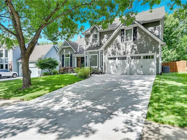 12904 Knox St, Overland Park, KS 66213