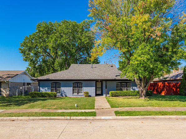 5809 Bobbie Ln