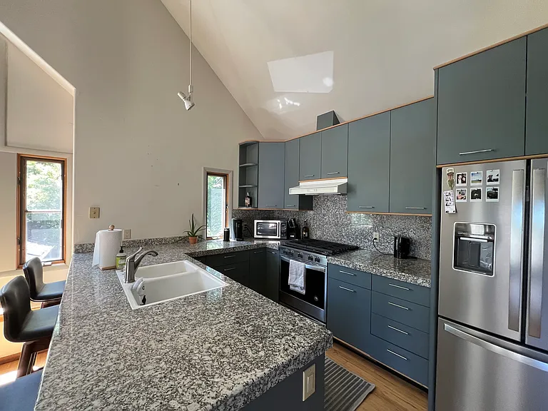5331 Callister Ave #2 — Photo 14