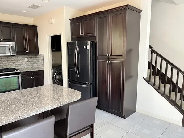 119 Bright Poppy, Irvine, CA 92618