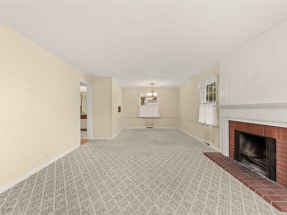 4th image of 20309 Marian Ln
