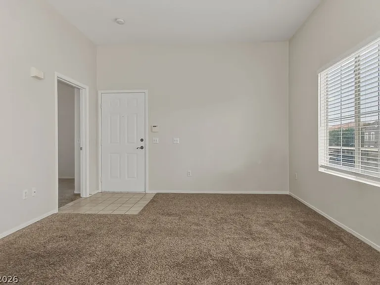 10245 S Maryland Pkwy #201 — Photo 5