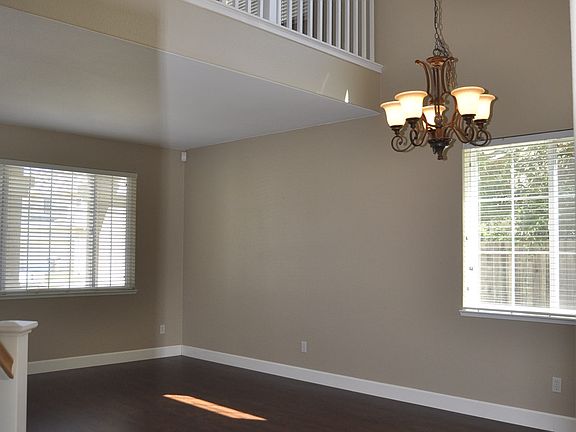 4th image of 1515 Peppertree Ct