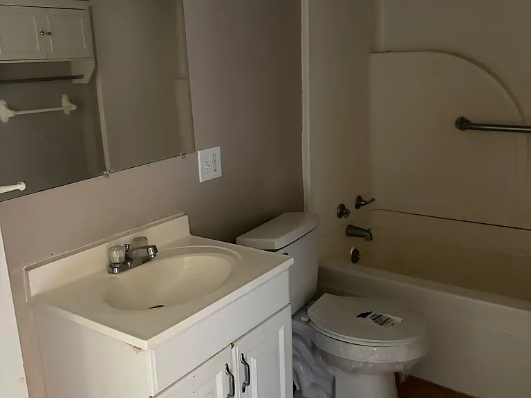 301 S Walnut St — Photo 12