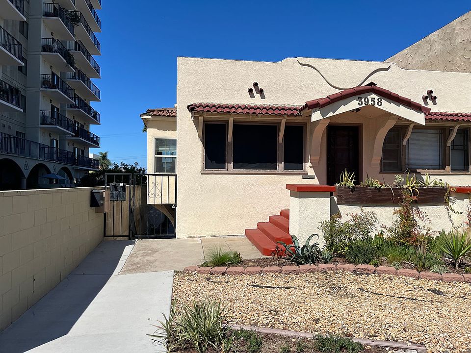 1st image of 3958 1/2 Park Blvd