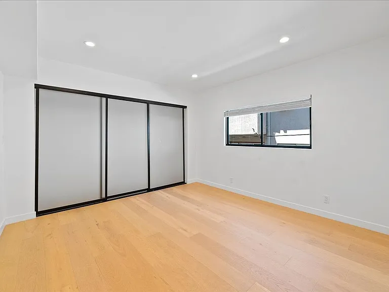 1210 Larrabee St #7 — Photo 9