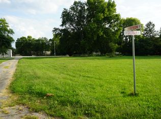 Vanderen St, Newman, IL 61942