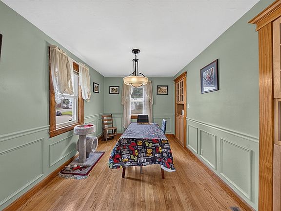 4th image of 504 Twichell St