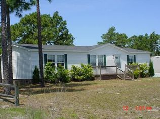 106 S Queens St, Hubert, NC 28539