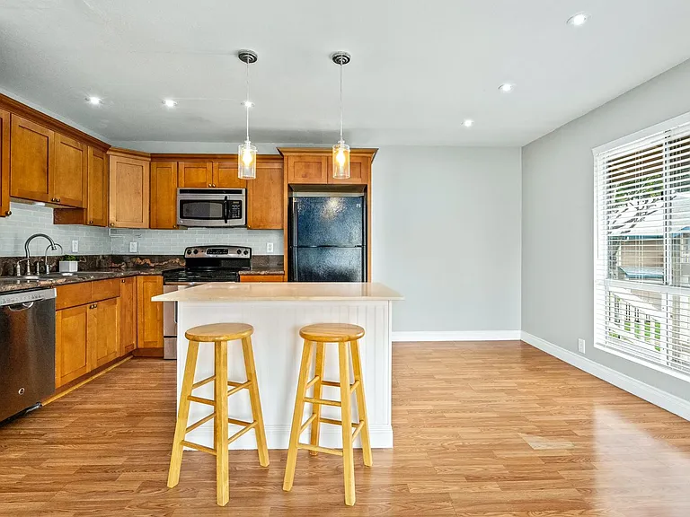 480 Kenolio Rd #11-206 — Photo 3