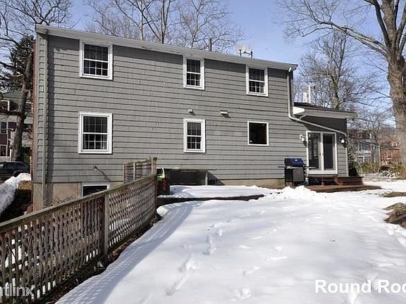 32 Academy St. Arlington Shared Unit Photo 2