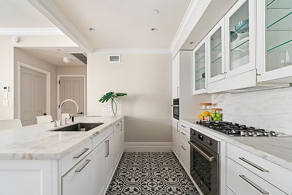 Sold by Thomas Melone, LREB | media 13