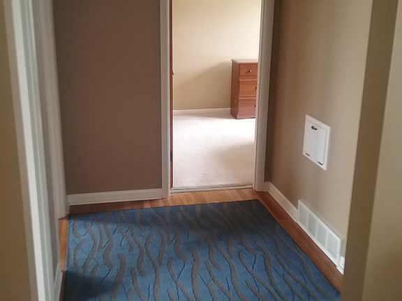 5th image of 51 Lawndale Dr